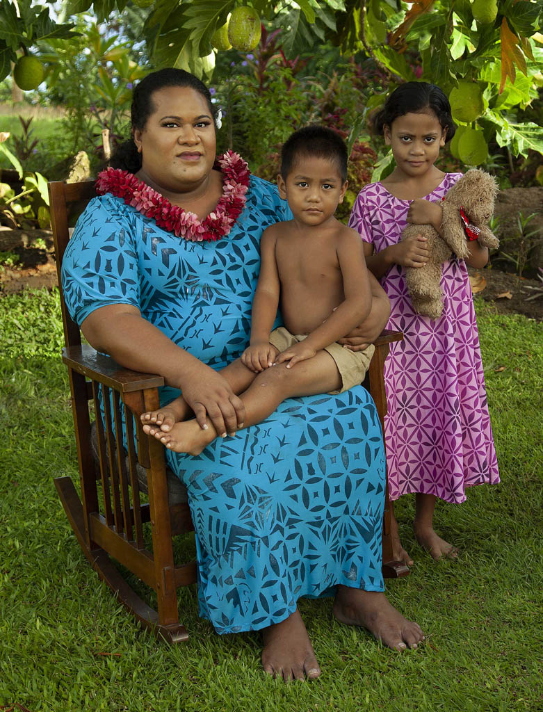 Fa‘afafine with children (After Gauguin), 2020